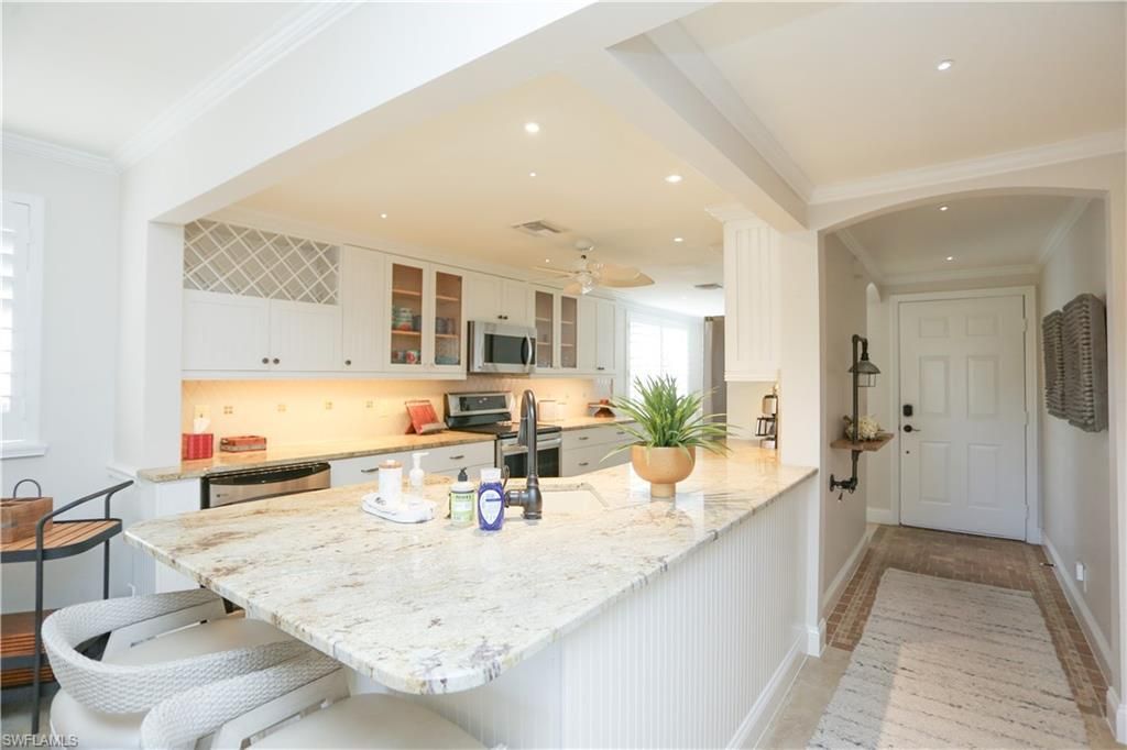360 Horse Creek Dr, Unit 108, Naples, FL 34110 Photo