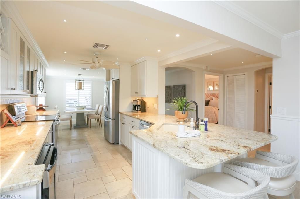 360 Horse Creek Dr, Unit 108, Naples, FL 34110 Photo