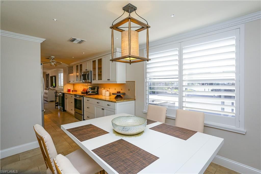 360 Horse Creek Dr, Unit 108, Naples, FL 34110 Photo