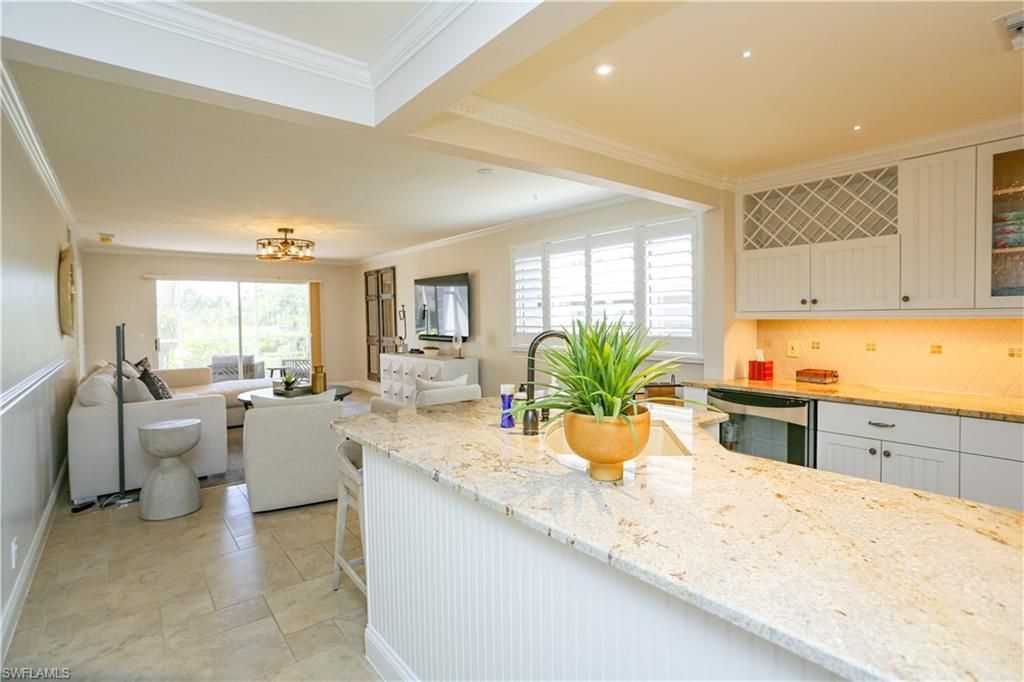 360 Horse Creek Dr, Unit 108, Naples, FL 34110 Photo