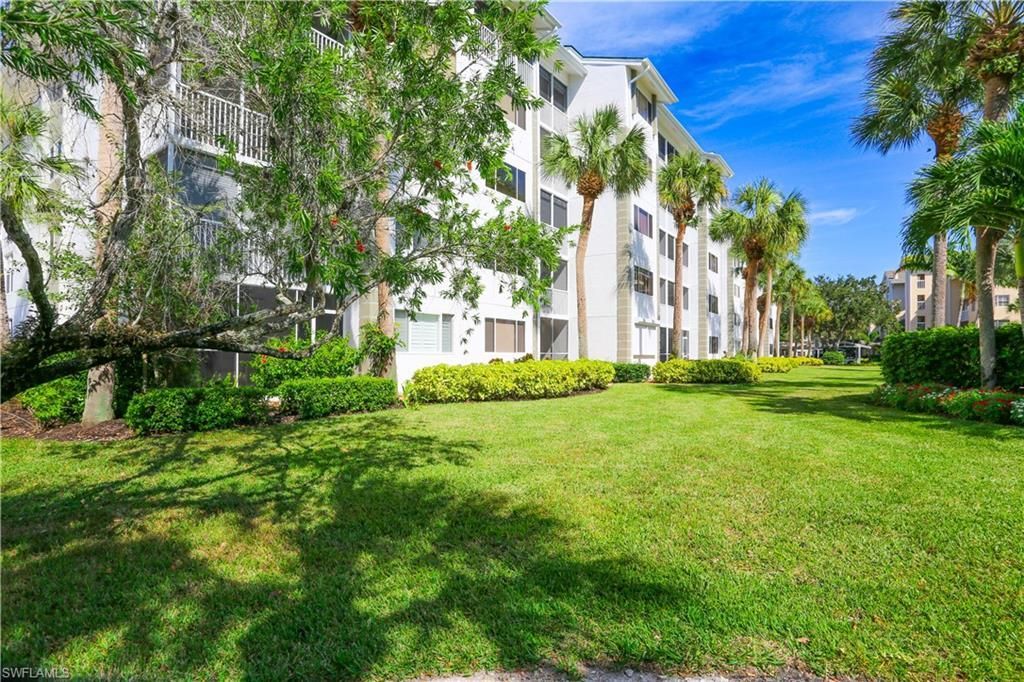 360 Horse Creek Dr, Unit 108, Naples, FL 34110 Photo
