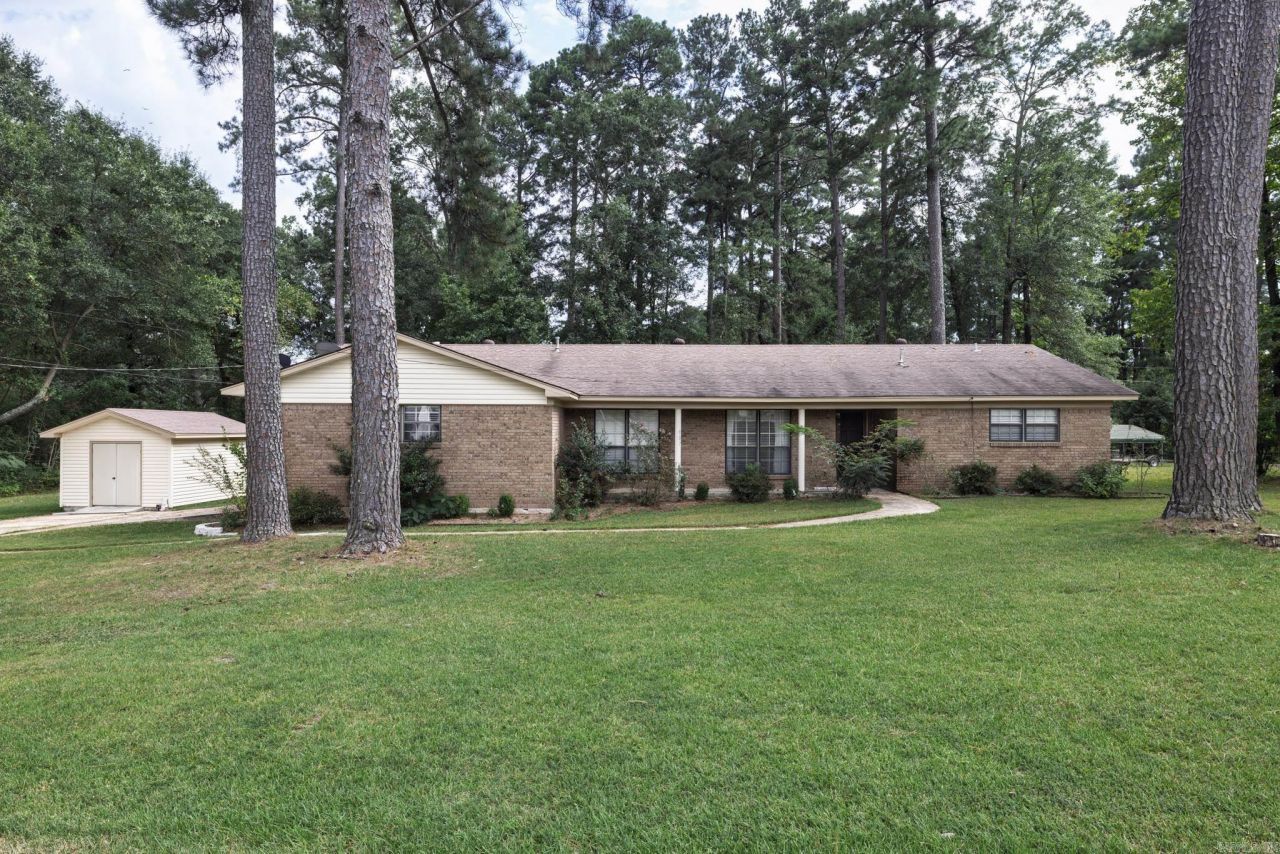 907 Tanglewood Drive Hope, AR 71801