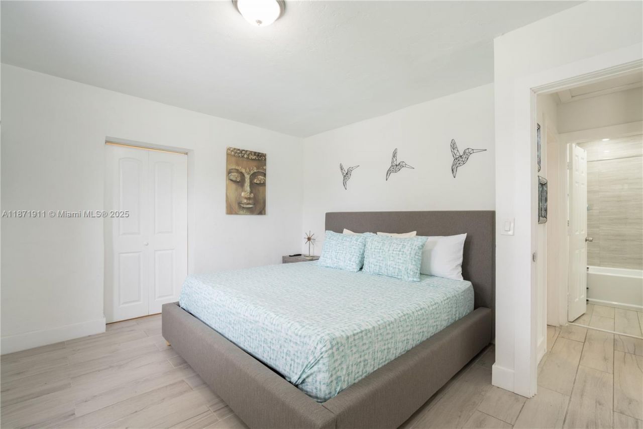 7400 SW 37th St, Miami, FL 33155 Photo