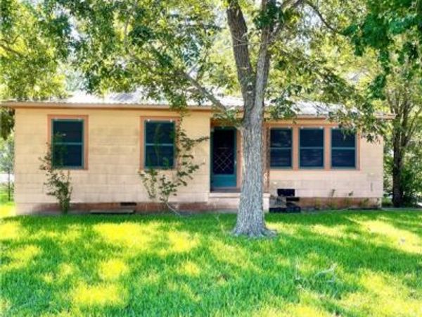 109 E Heard Street, Ganado, TX 77962