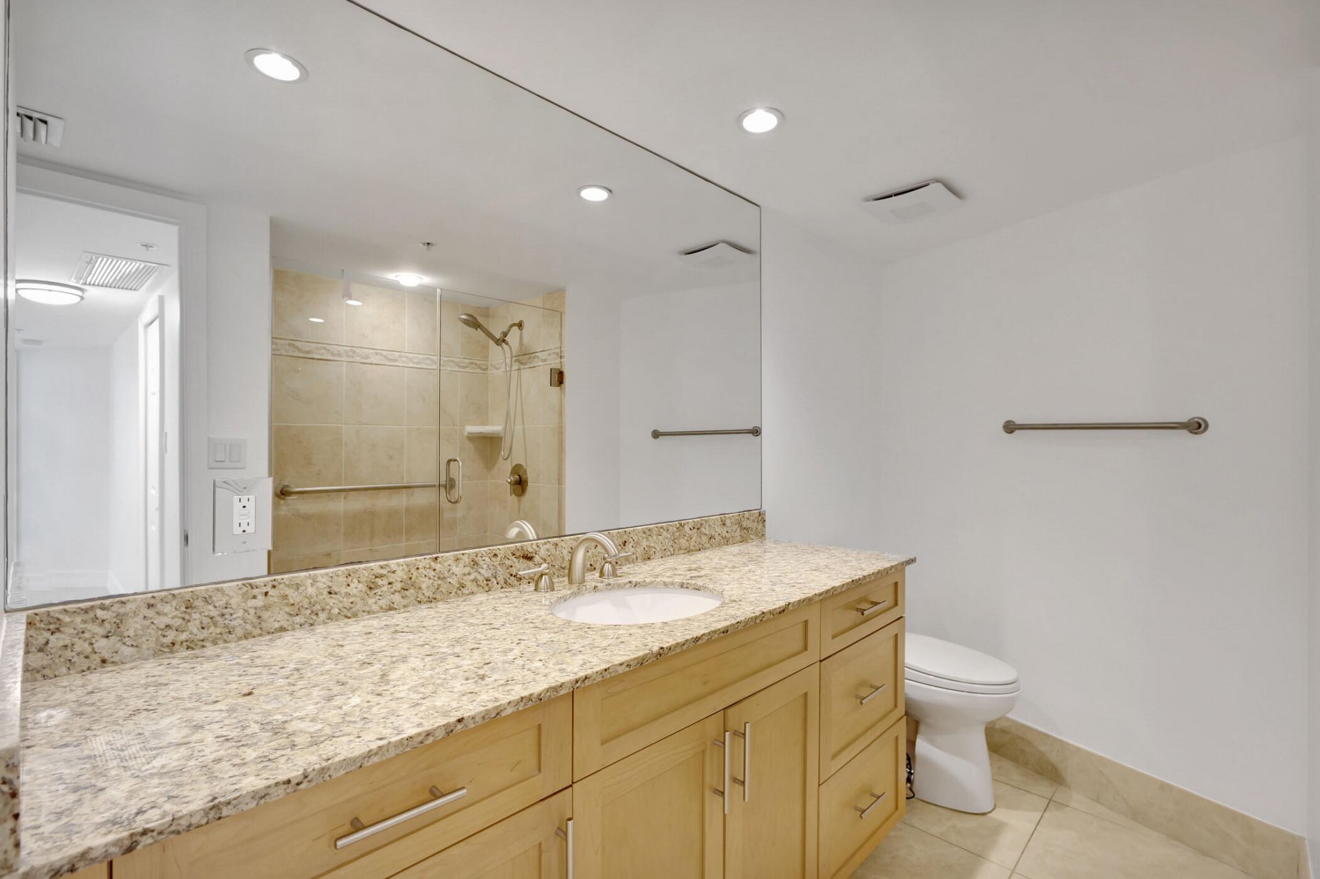 3000 N Ocean Drive, Unit 22 G, Singer Island, FL 33404 Photo