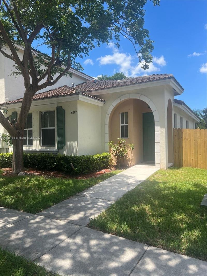 4287 NE 9th St, Homestead, FL 33033 Photo