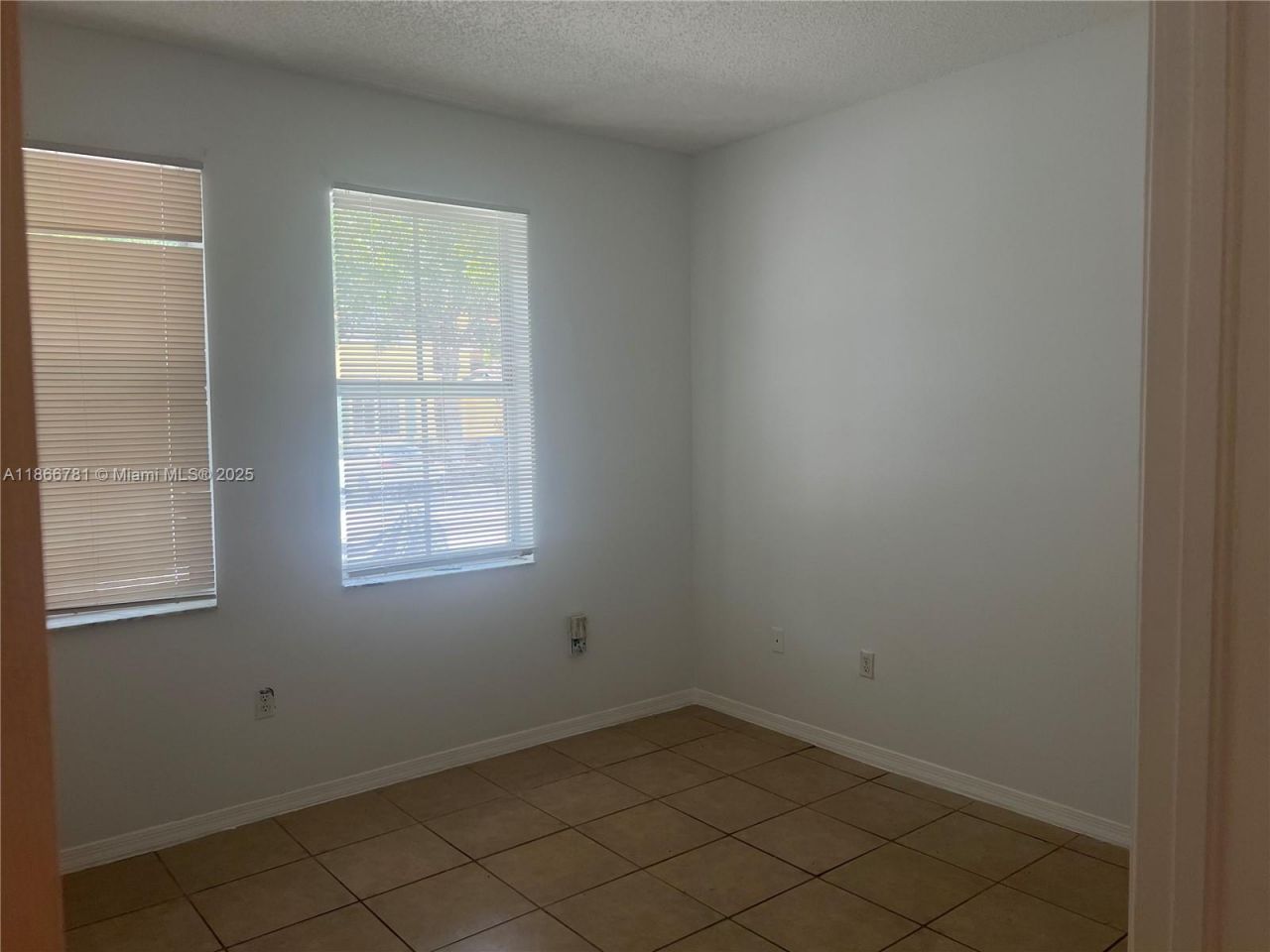 4287 NE 9th St, Homestead, FL 33033 Photo