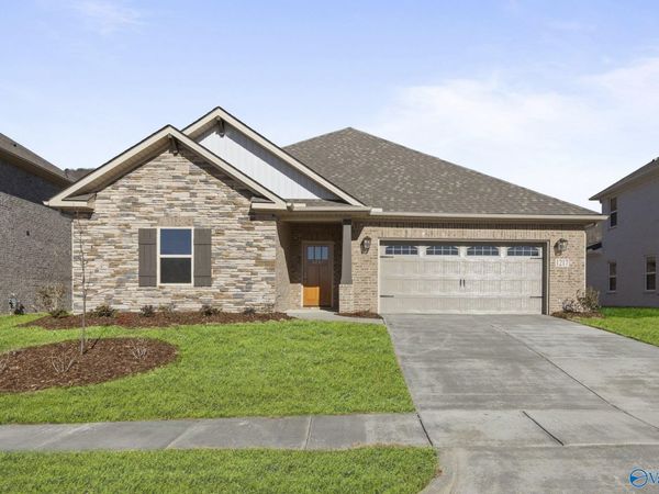 1217 Vouri Circle, Huntsville, AL 35803