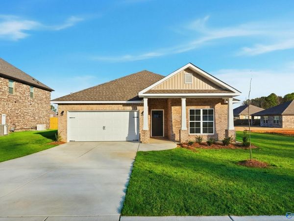 181 Gateway Trail, Arab, AL 35016