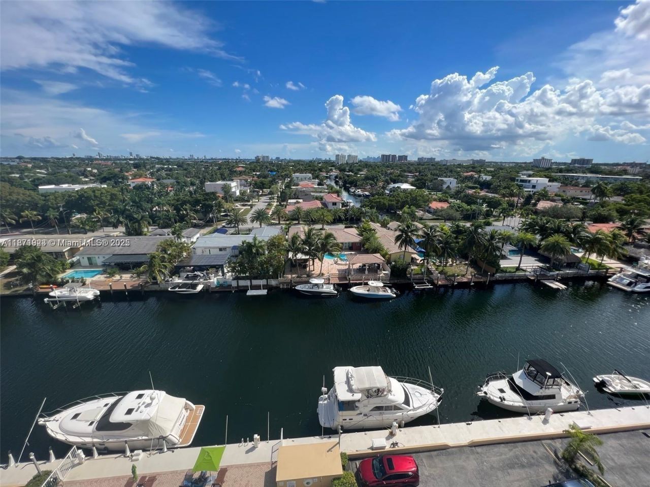 2000 NE 135th St, Unit 905, North Miami, FL 33181 Photo