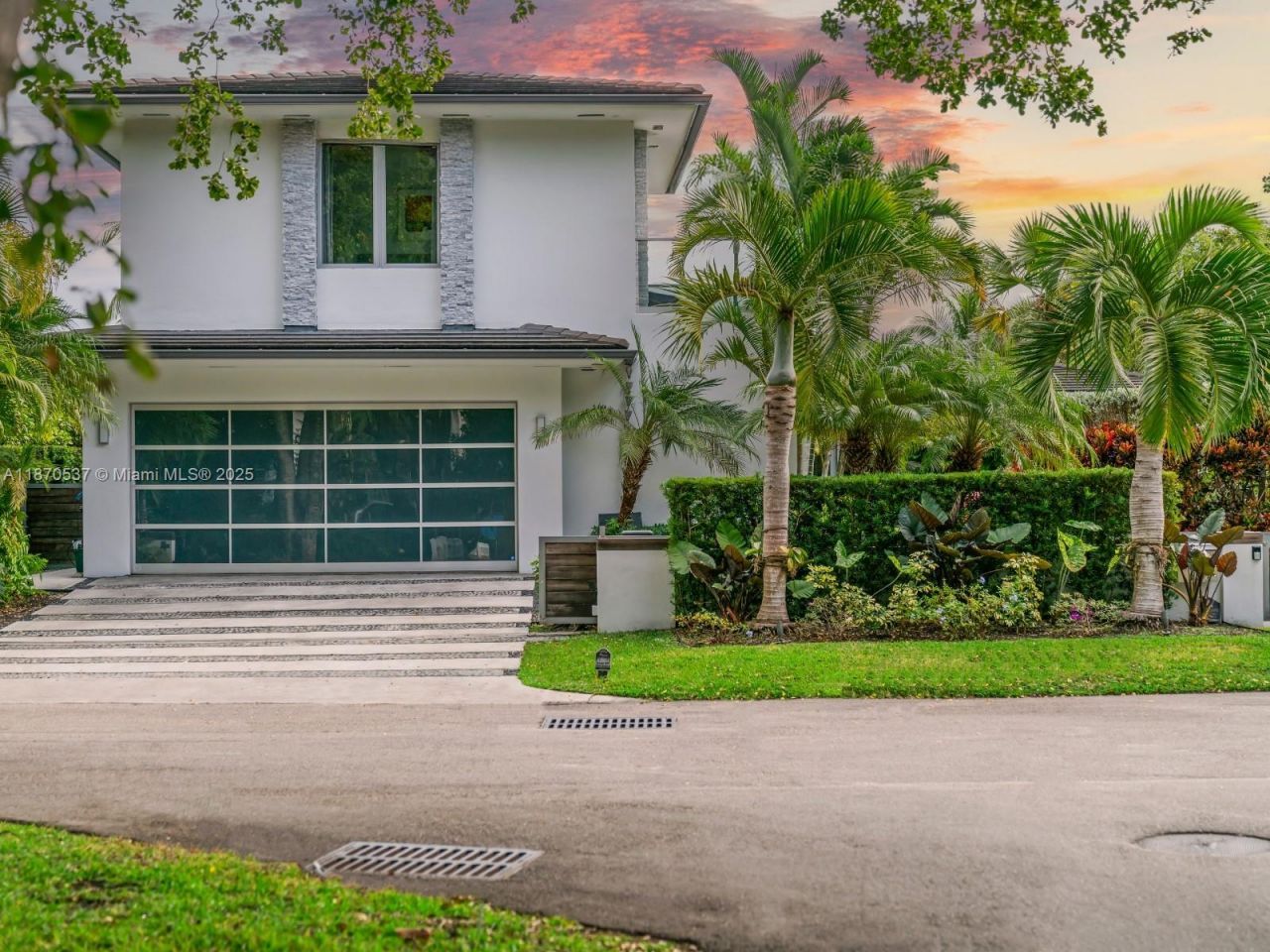 9301 N Bayshore Dr, Miami Shores, FL 33138 Photo