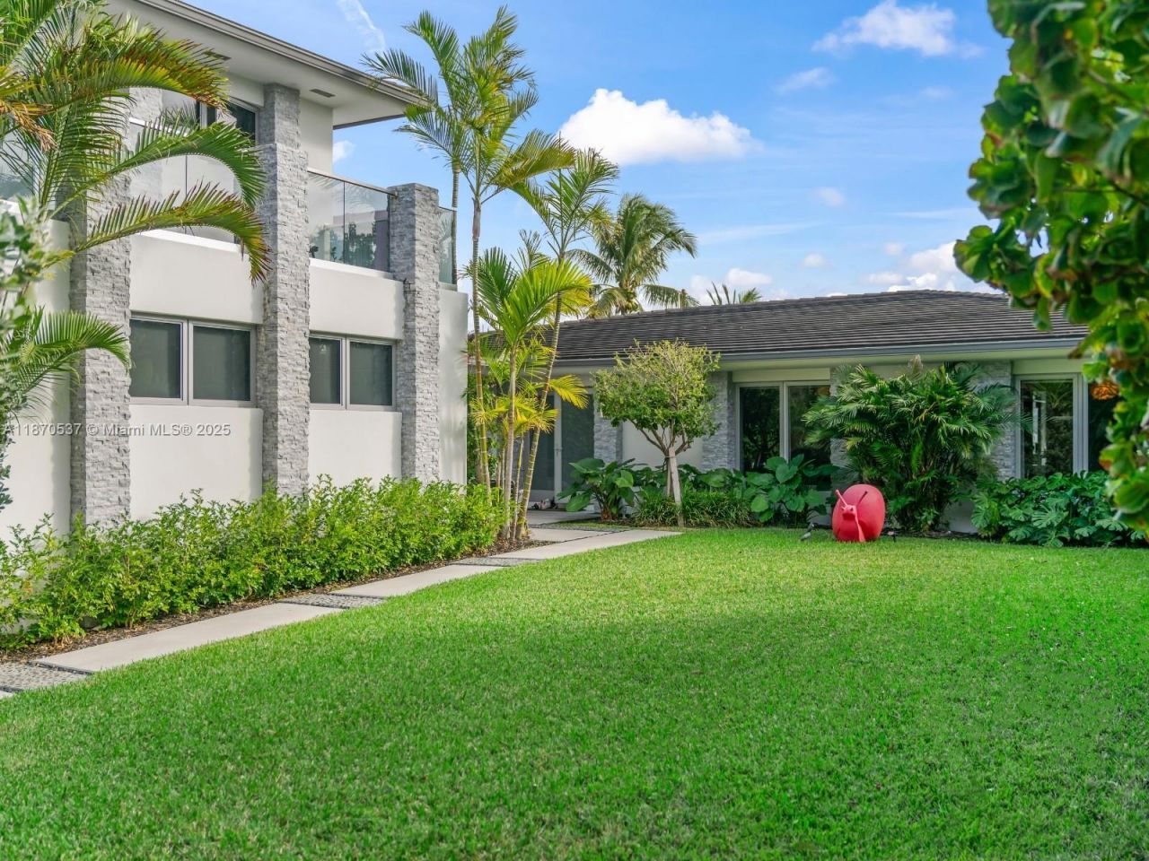 9301 N Bayshore Dr, Miami Shores, FL 33138 Photo