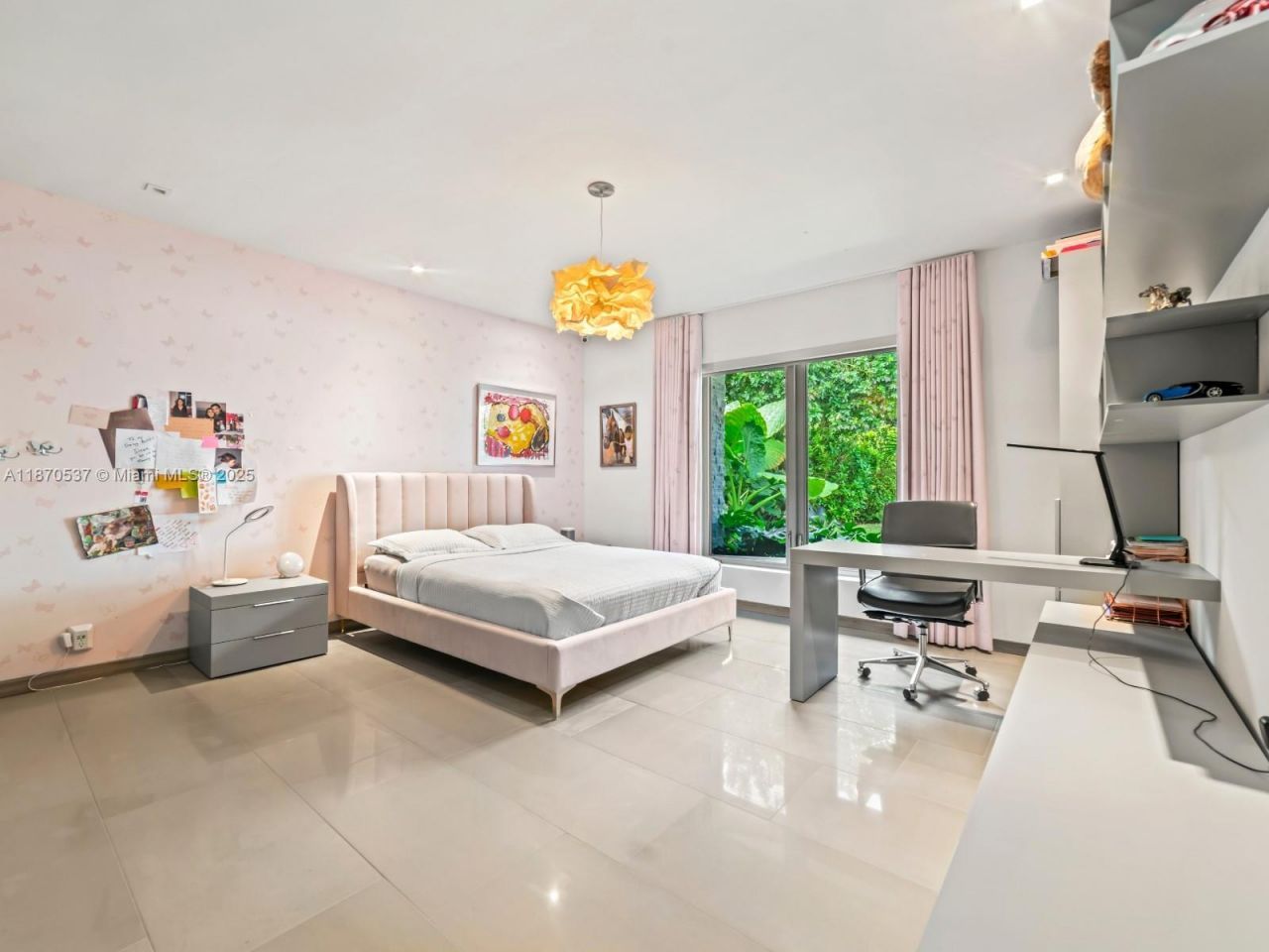 9301 N Bayshore Dr, Miami Shores, FL 33138 Photo