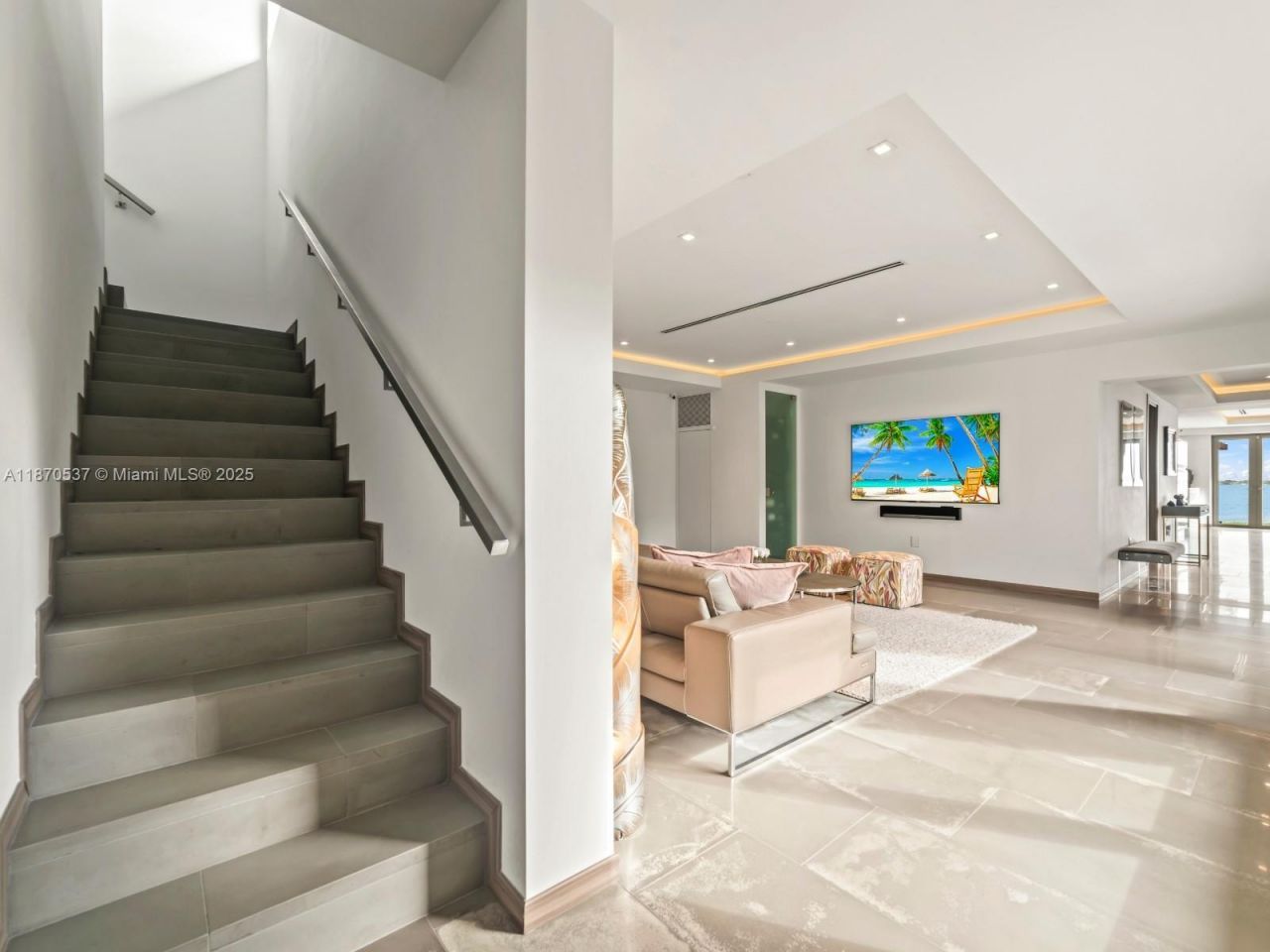 9301 N Bayshore Dr, Miami Shores, FL 33138 Photo