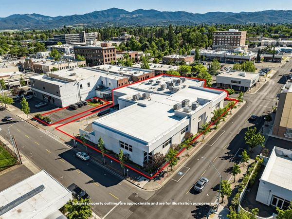 33 N Fir Street, Medford, OR 97501