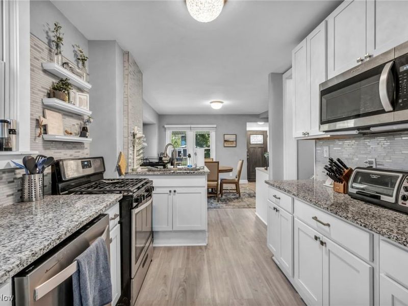 3302 Tullamore Road, Cleveland Heights, OH 44118 Photo 2