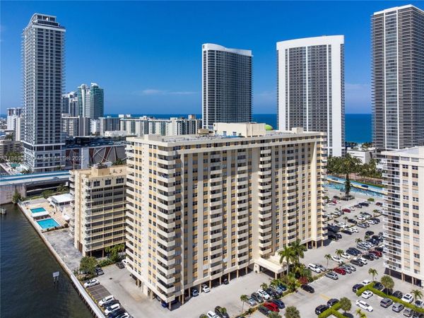 1833 S Ocean Dr, Unit 1007, Hallandale Beach, FL 33009