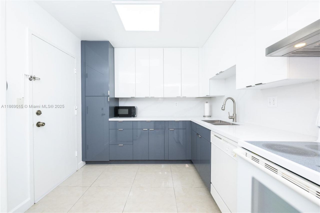 1833 S Ocean Dr, Unit 1007, Hallandale Beach, FL 33009 Photo