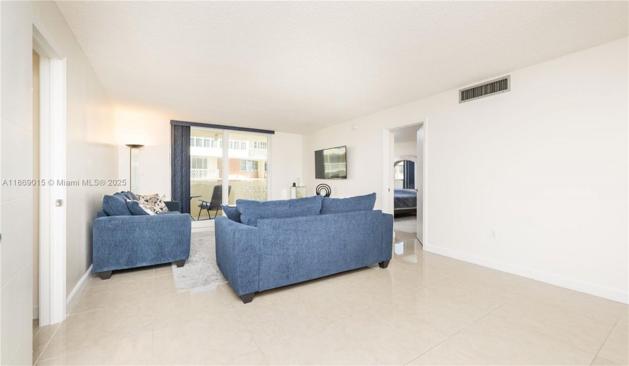 1833 S Ocean Dr, Unit 1007, Hallandale Beach, FL 33009 Photo