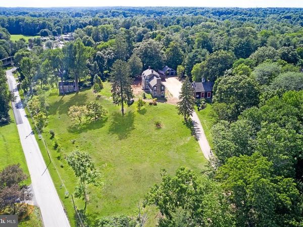 422 S WATERLOO ROAD, DEVON, PA 19333