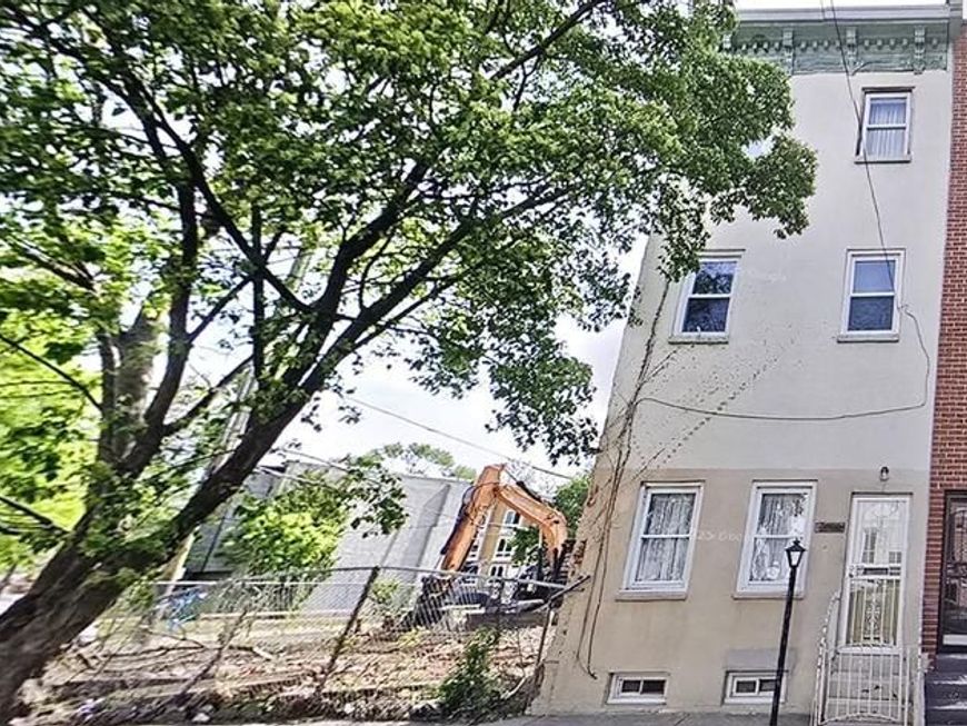 2165 N 8th Street, Philadelphia, PA 19122 Main Photo