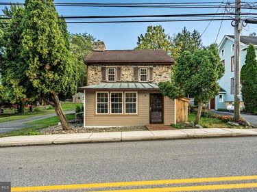 59 E MAIN STREET, ELVERSON, PA 19520