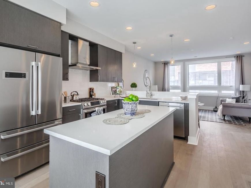 520 Fairmount Avenue, Philadelphia, PA 19123 Main Photo
