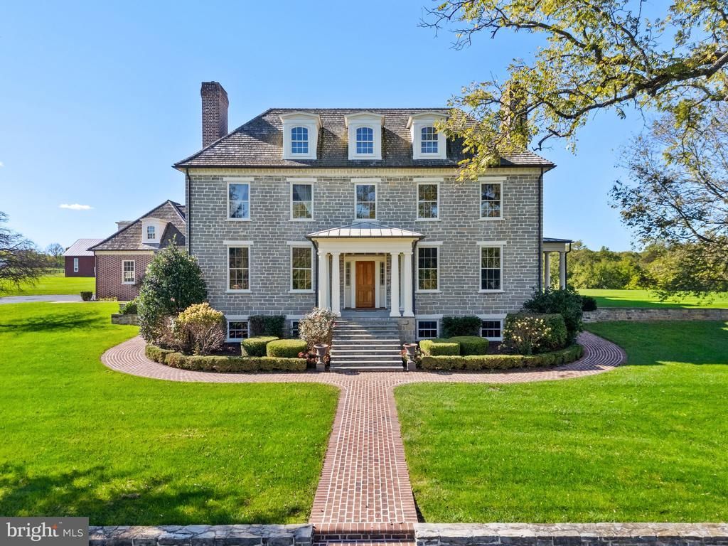 1077 GINNS ROAD, BOYCE, VA 22620