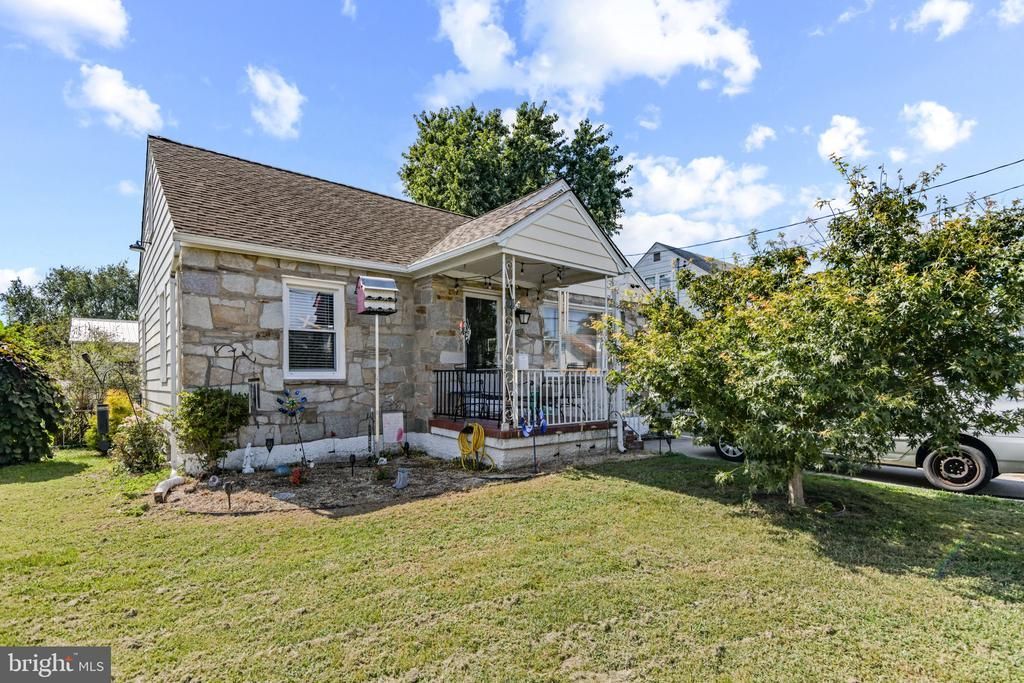 320 S Taylor Avenue, Baltimore, MD 21221 Main Photo