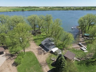 2319 Cottonwood Lake Drive, Windom, MN 56101