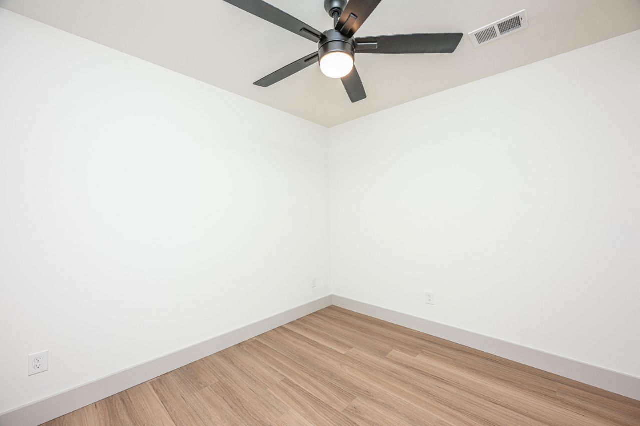 2150 Pierpont Avenue Photo 37