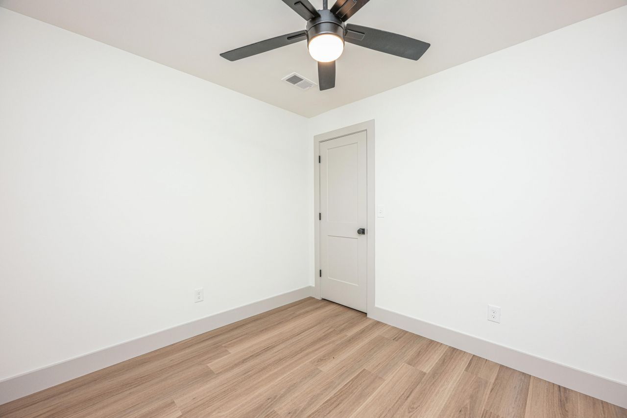 2150 Pierpont Avenue Photo 38