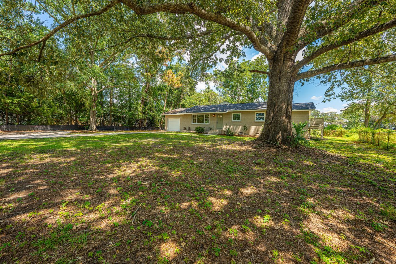 2150 Pierpont Avenue Photo 50