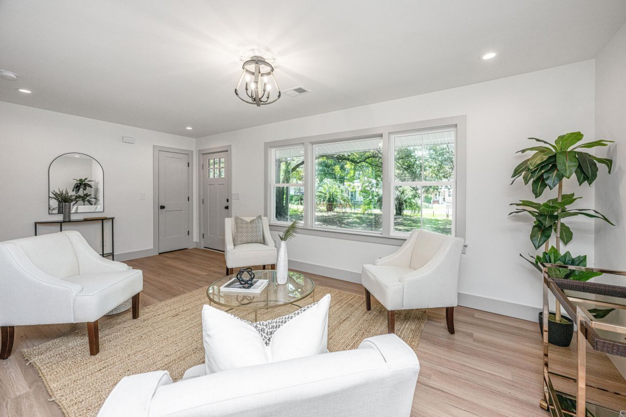 2150 Pierpont Avenue Photo 7