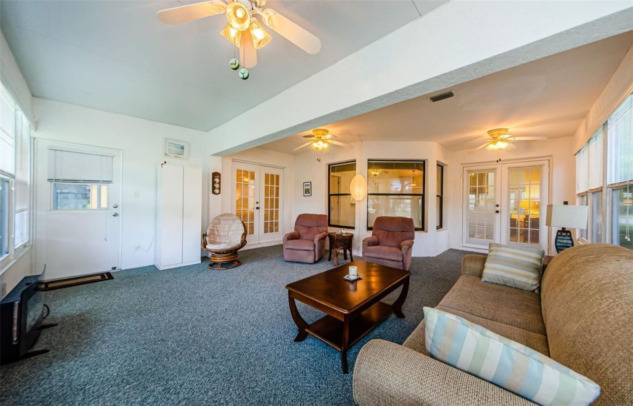 11805 Loblolly Pine Drive, New Port Richey, FL 34654 Photo