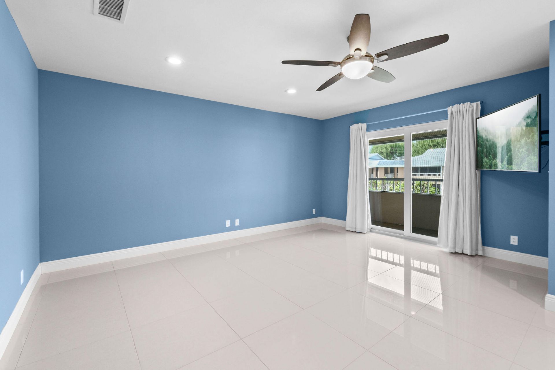 1100 Surf Road, Unit 214, Singer Island, FL 33404 Photo