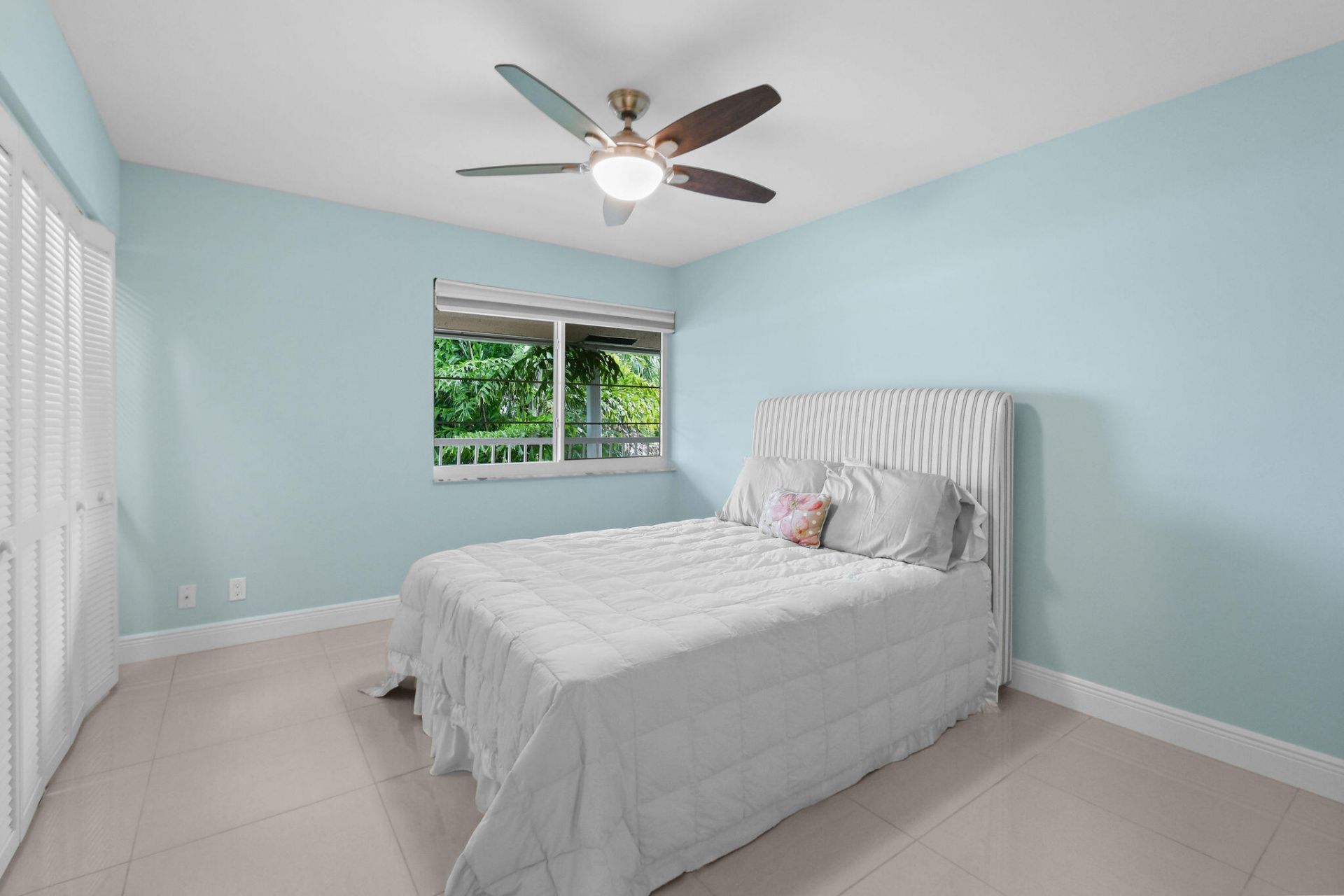 1100 Surf Road, Unit 214, Singer Island, FL 33404 Photo