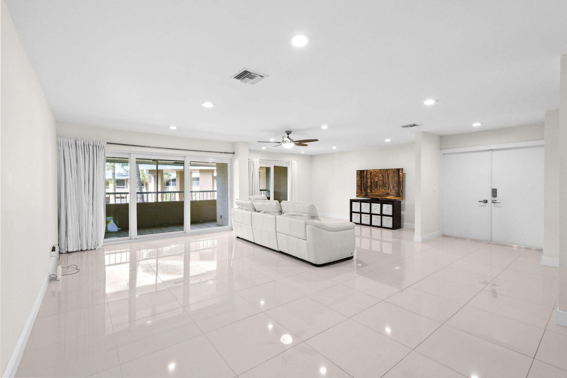 1100 Surf Road, Unit 214, Singer Island, FL 33404 Photo