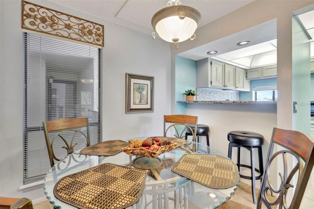 6157 Midnight Pass Road, Unit E24, Sarasota, FL 34242 Photo