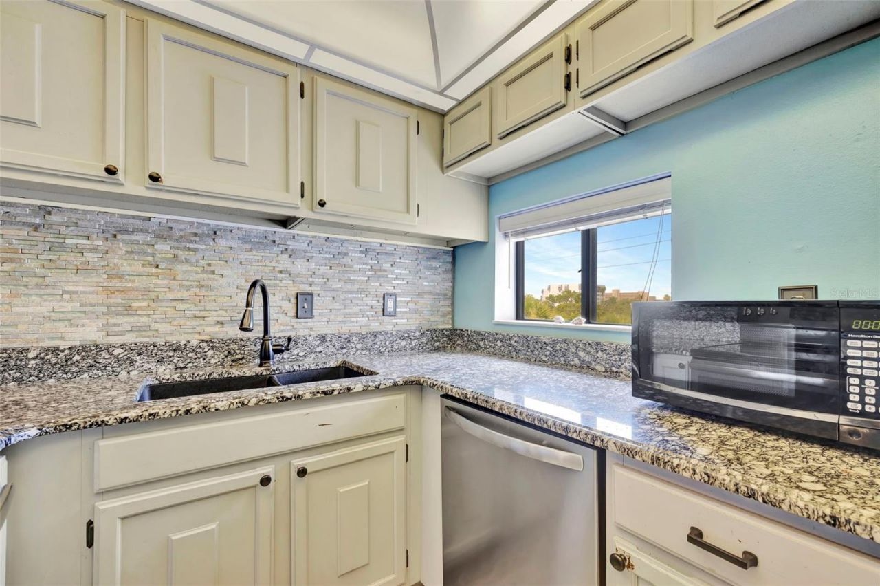 6157 Midnight Pass Road, Unit E24, Sarasota, FL 34242 Photo