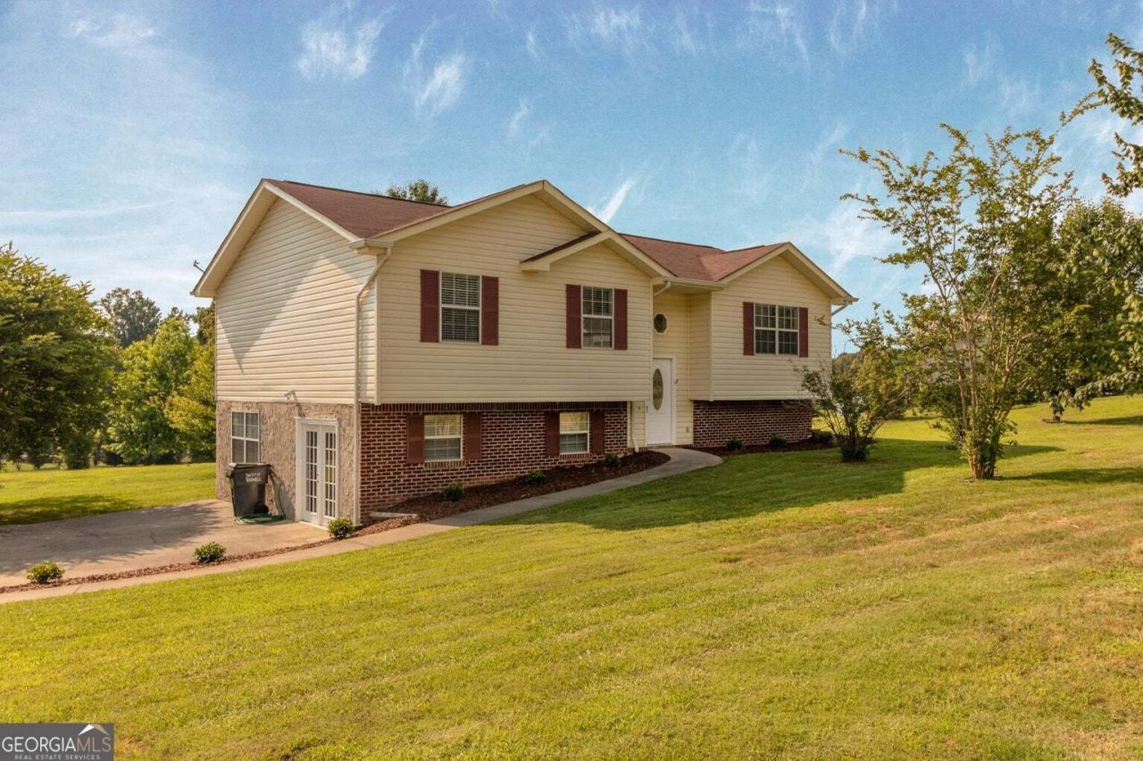 1433 Dustin Drive, Dalton, GA 30720 Main Photo