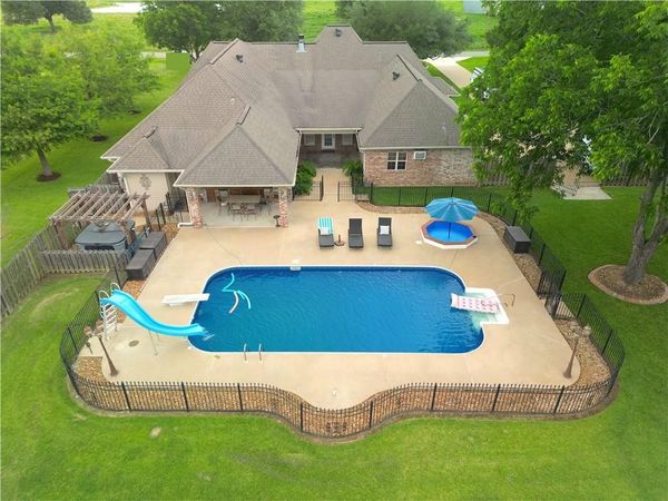 794 BEAUREGARD LANDRY Road, Marksville, LA 71351