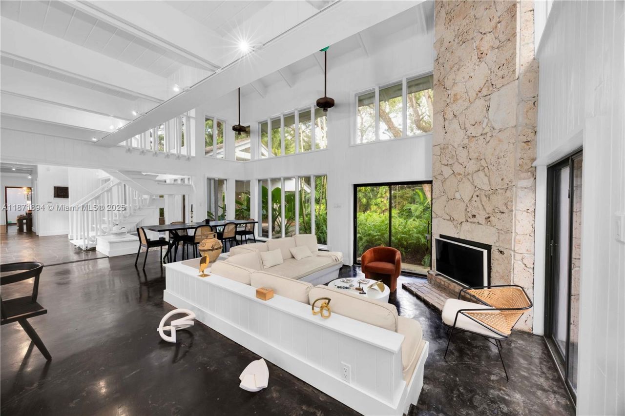 5600 Oakwood Ln, Coral Gables, FL 33156 Photo