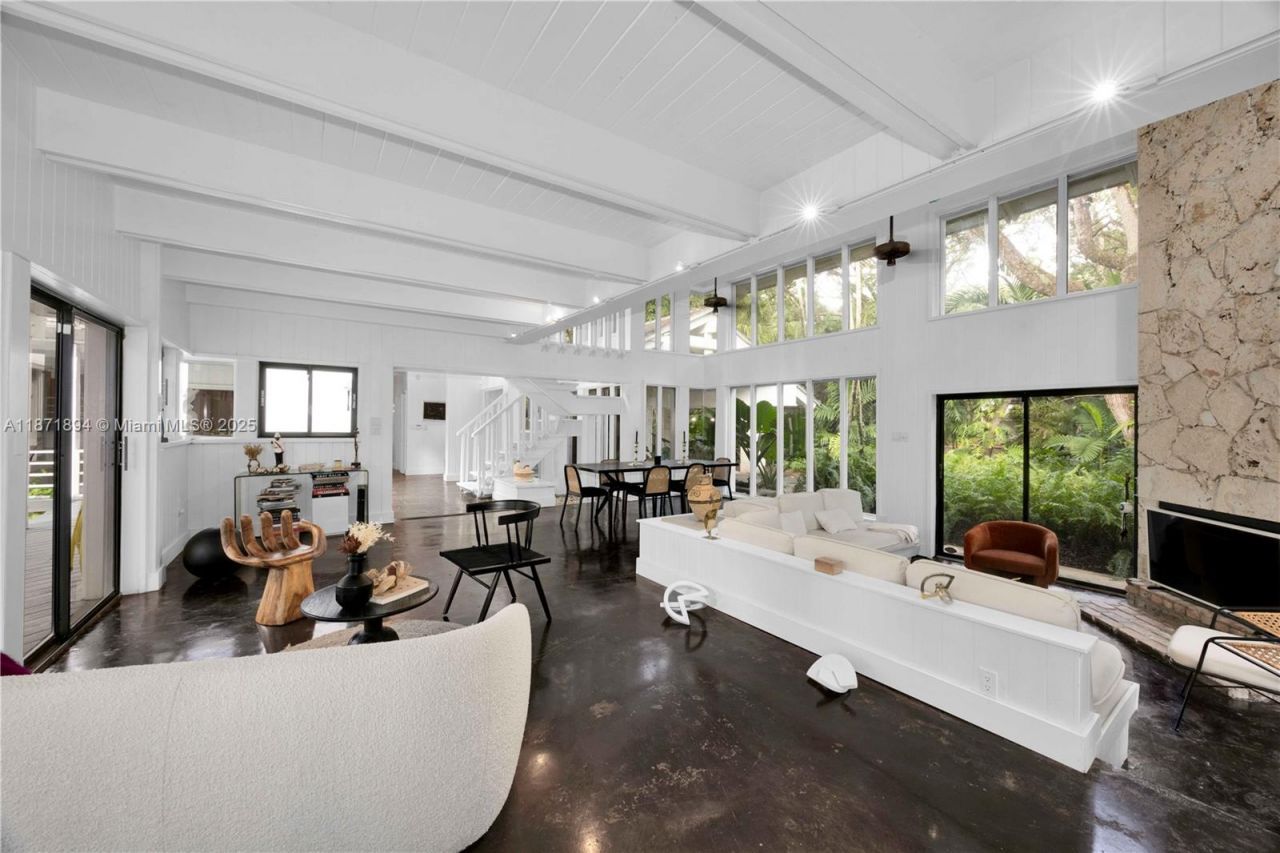 5600 Oakwood Ln, Coral Gables, FL 33156 Photo