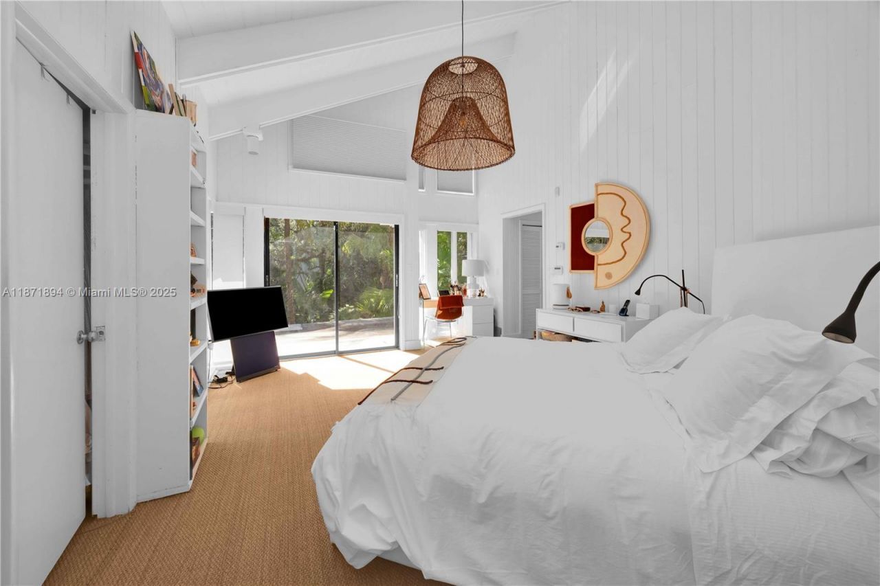 5600 Oakwood Ln, Coral Gables, FL 33156 Photo