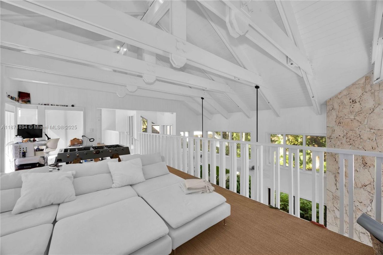 5600 Oakwood Ln, Coral Gables, FL 33156 Photo