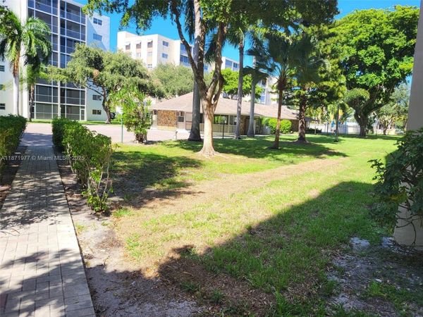 900 NE 12th Ave, Unit 705, Hallandale Beach, FL 33009