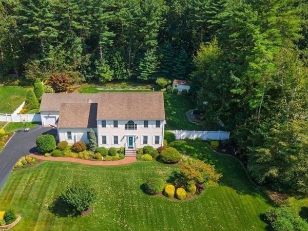 53 Queens Circle, Raynham, MA 02767