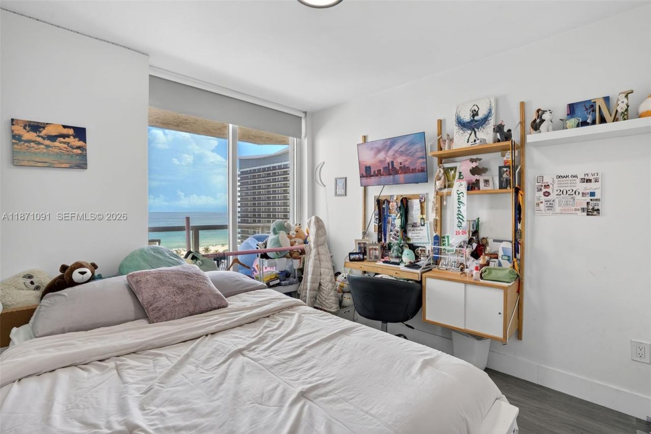 5900 Collins Ave, Unit 1607, Miami Beach, FL 33140 Photo