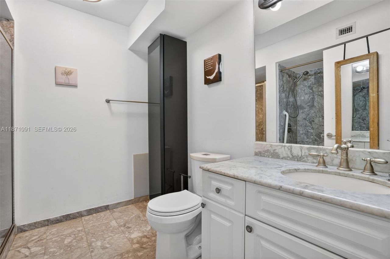 5900 Collins Ave, Unit 1607, Miami Beach, FL 33140 Photo